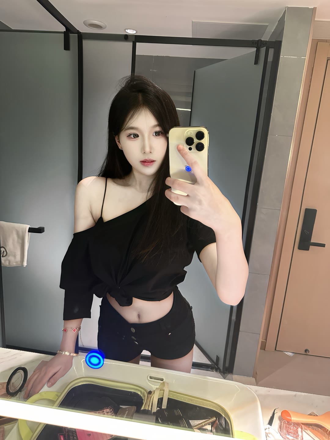 南昌肤白大胸妹兼职